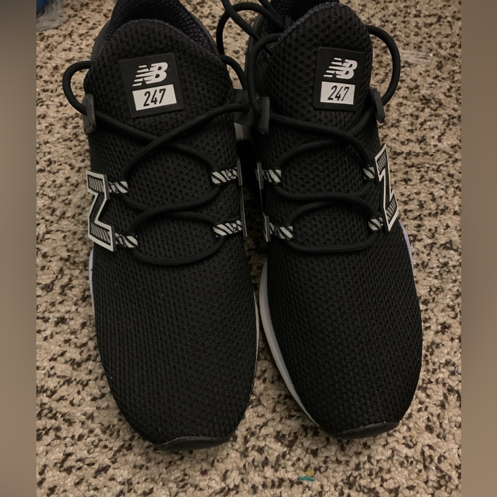New balance shoes (men’s 5.5/ women’s 7)